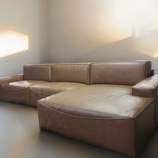 Sofá em Couro Natural Halle – Design Rústico e Sofisticado