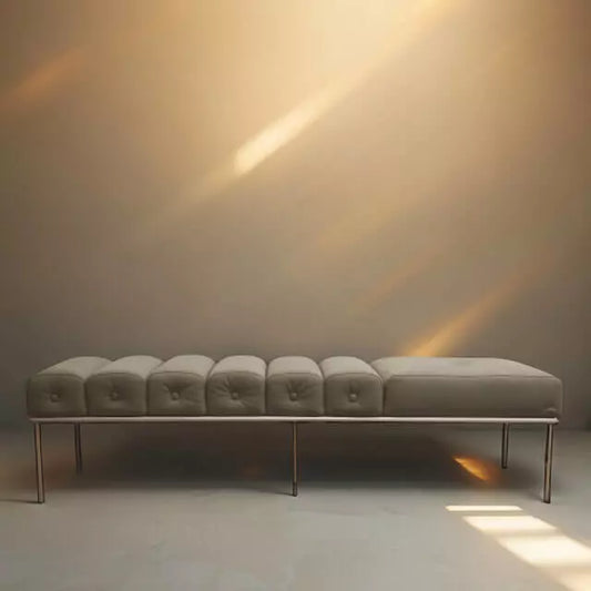 Banco em Couro Natural Gales – Estrutura Metálica e Design Rústico Sofisticado