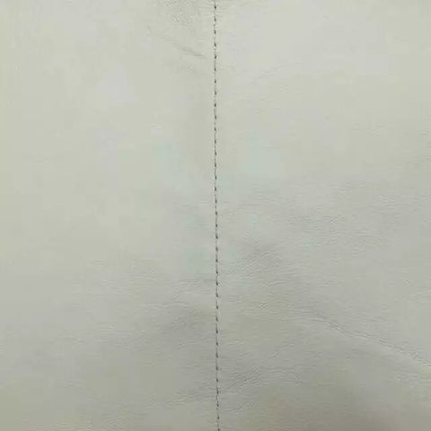 Poltrona Couro Natural Adana – Sofisticação Contemporânea com Pronta Entrega