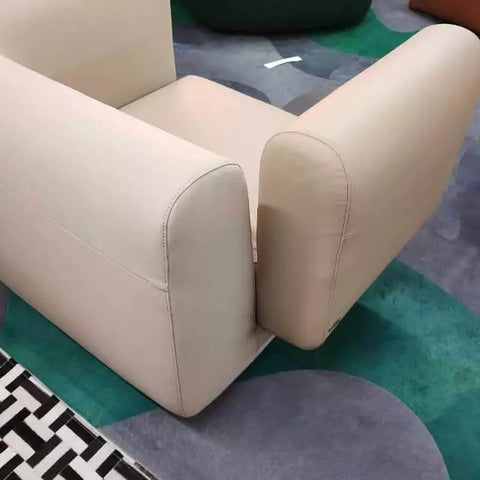 Poltrona Couro Natural Roma - Cor Fendi - A Pronta Entrega
