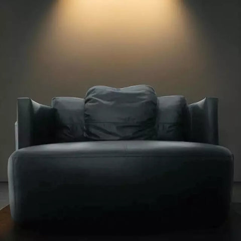 Chaise Zurique – Sofisticação em Couro Natural com Conforto e Pronta Entrega