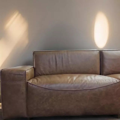 Sofá em Couro Natural Halle – Design Rústico e Sofisticado