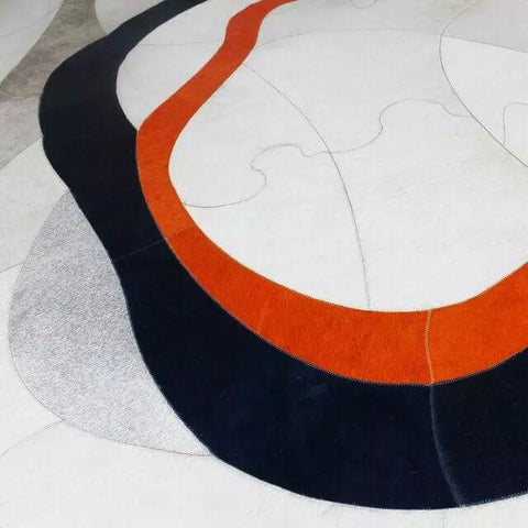 Tapete de couro natural premium Noronha marrom rústico sob mesa de centro